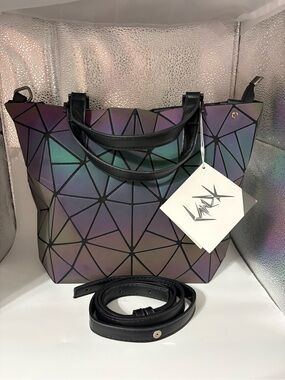 Lovevook GEOMETRIC LUMINOUS
IRIDESCENT HOLOGRAPHIC Handbag